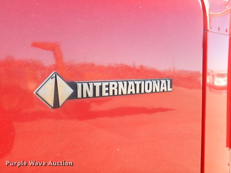 image for item MX9991 1989 International 9300  semi truck