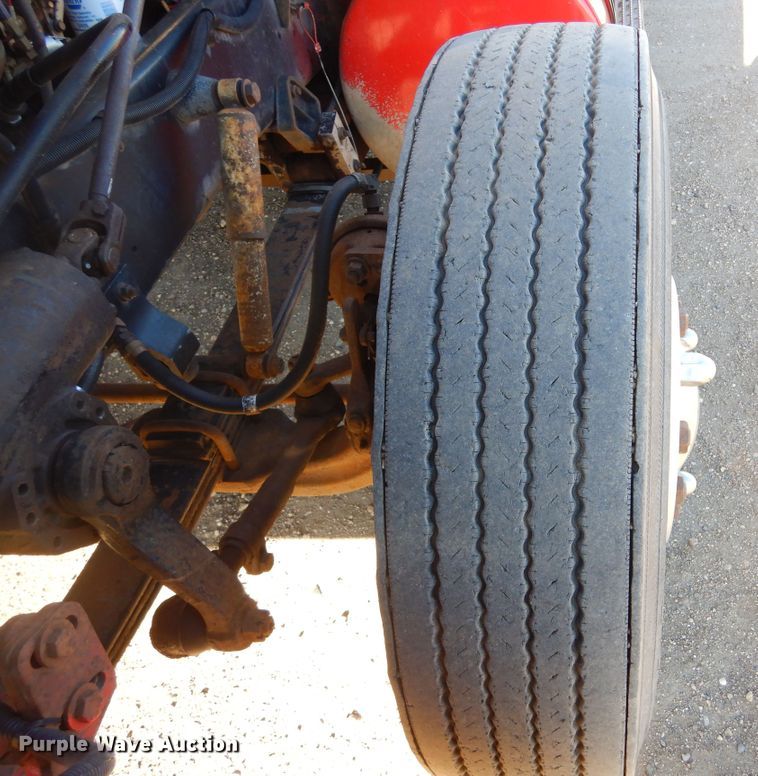 image for item MX9991 1989 International 9300  semi truck