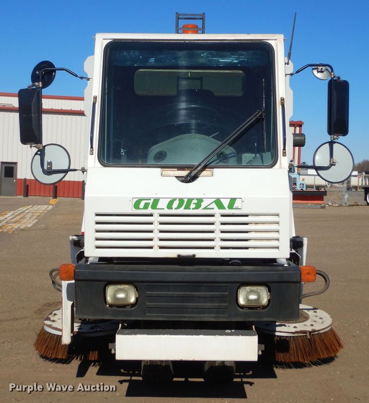 image for item MX9992 2014 Global M3  street sweeper