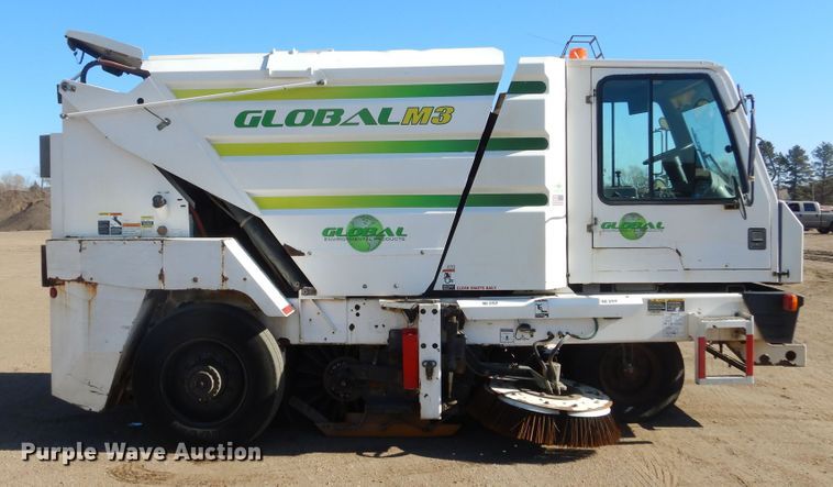 image for item MX9992 2014 Global M3  street sweeper
