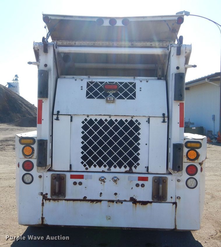 image for item MX9992 2014 Global M3  street sweeper