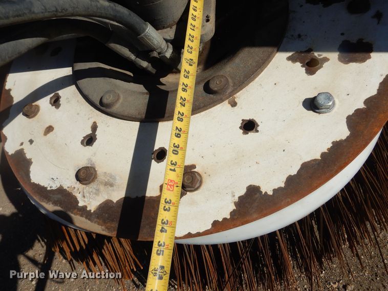 image for item MX9992 2014 Global M3  street sweeper