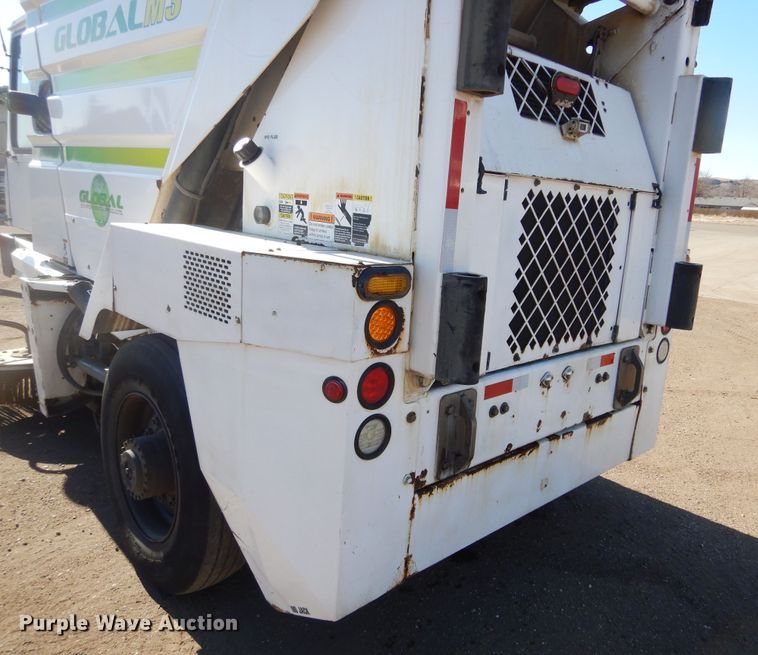 image for item MX9992 2014 Global M3  street sweeper
