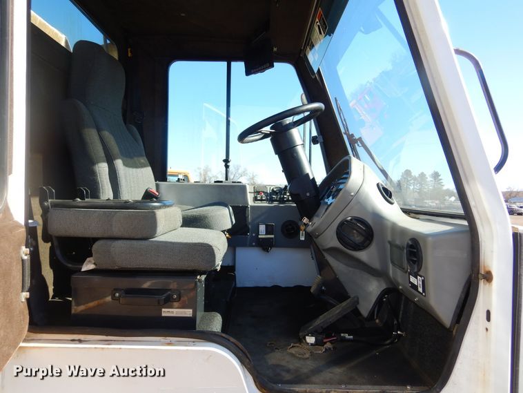 image for item MX9992 2014 Global M3  street sweeper