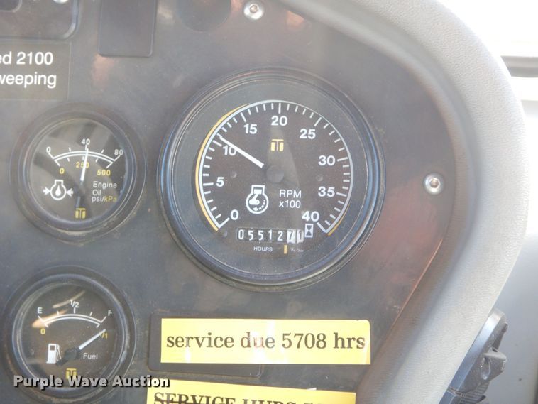 image for item MX9992 2014 Global M3  street sweeper