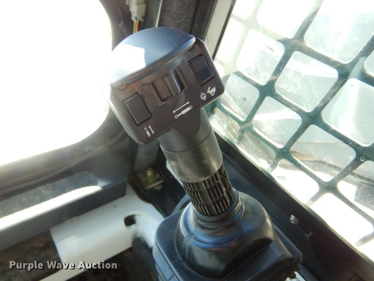 image for item MX9995 2012 Bobcat S185  skid steer loader