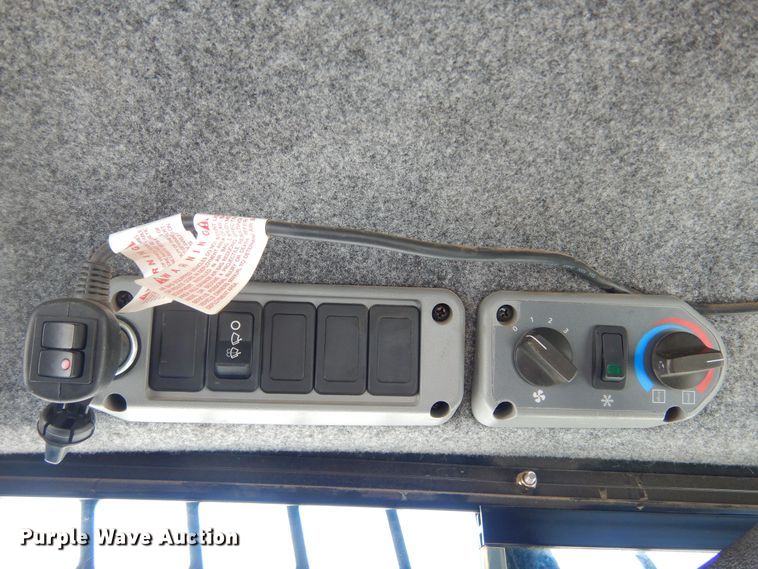 image for item MX9995 2012 Bobcat S185  skid steer loader