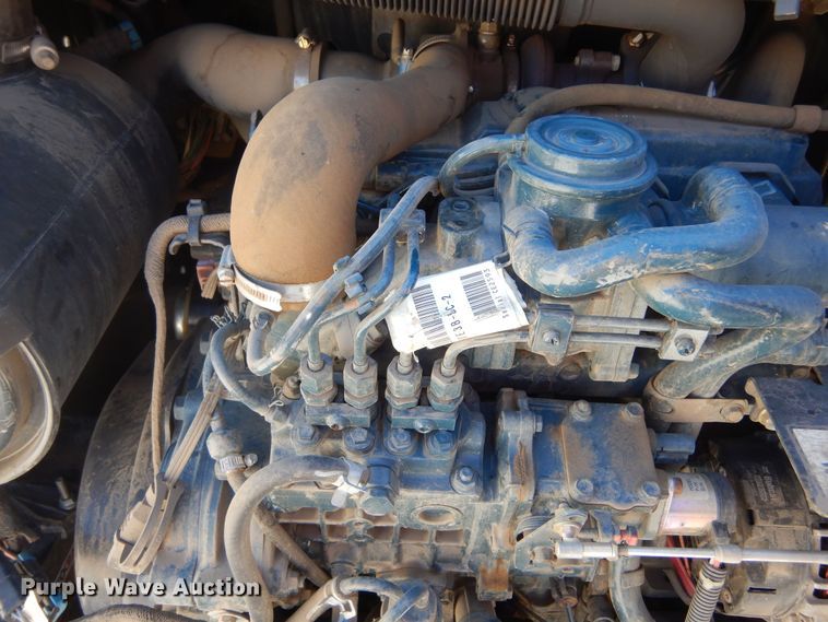 image for item MX9995 2012 Bobcat S185  skid steer loader