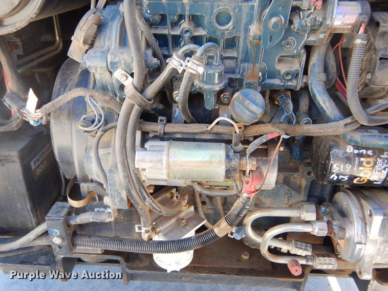 image for item MX9995 2012 Bobcat S185  skid steer loader