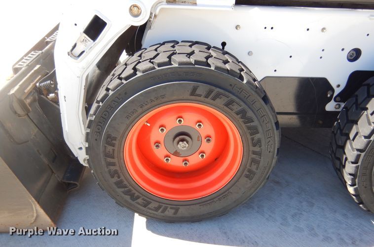 image for item MX9995 2012 Bobcat S185  skid steer loader