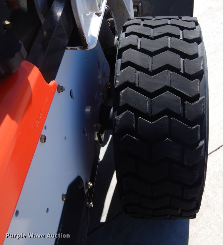 image for item MX9995 2012 Bobcat S185  skid steer loader