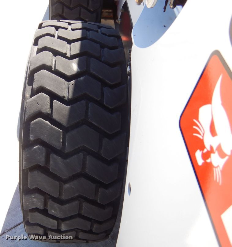 image for item MX9995 2012 Bobcat S185  skid steer loader