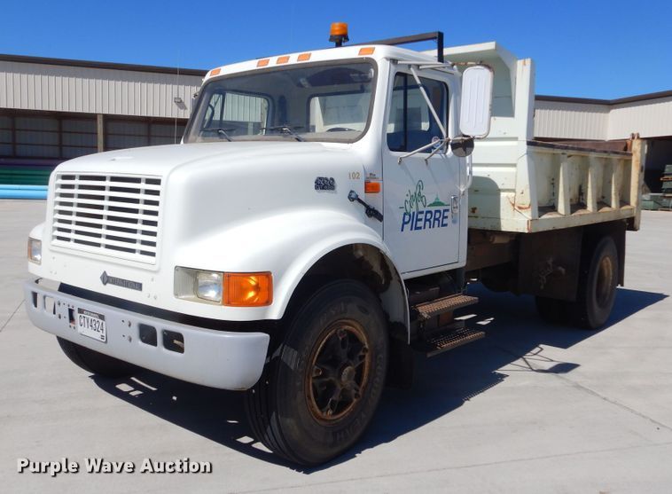 image for item MX9997 1995 International 4700  dump truck