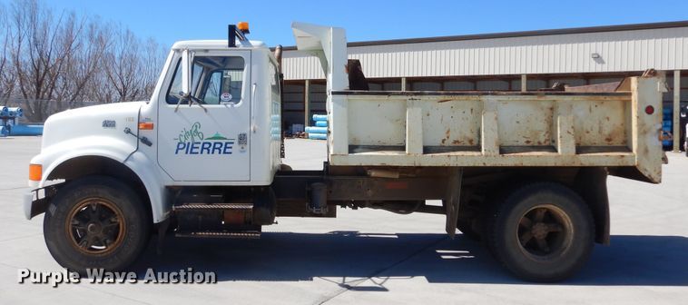 image for item MX9997 1995 International 4700  dump truck