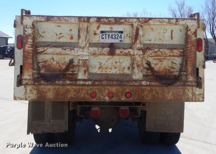 image for item MX9997 1995 International 4700  dump truck