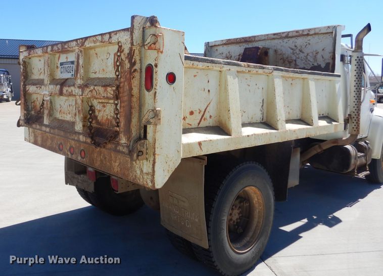 image for item MX9997 1995 International 4700  dump truck