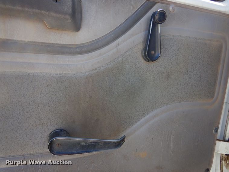 image for item MX9997 1995 International 4700  dump truck