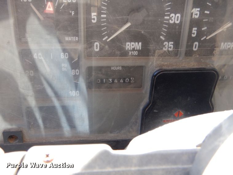 image for item MX9997 1995 International 4700  dump truck