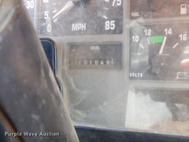 image for item MX9997 1995 International 4700  dump truck