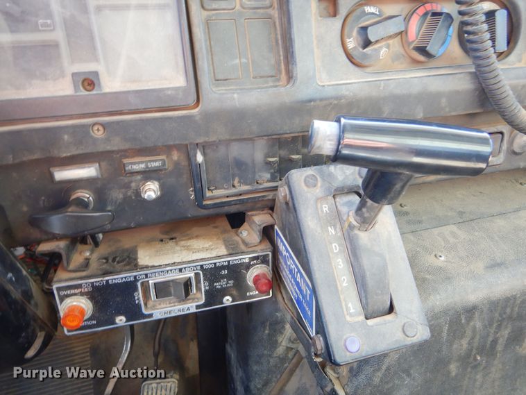 image for item MX9997 1995 International 4700  dump truck