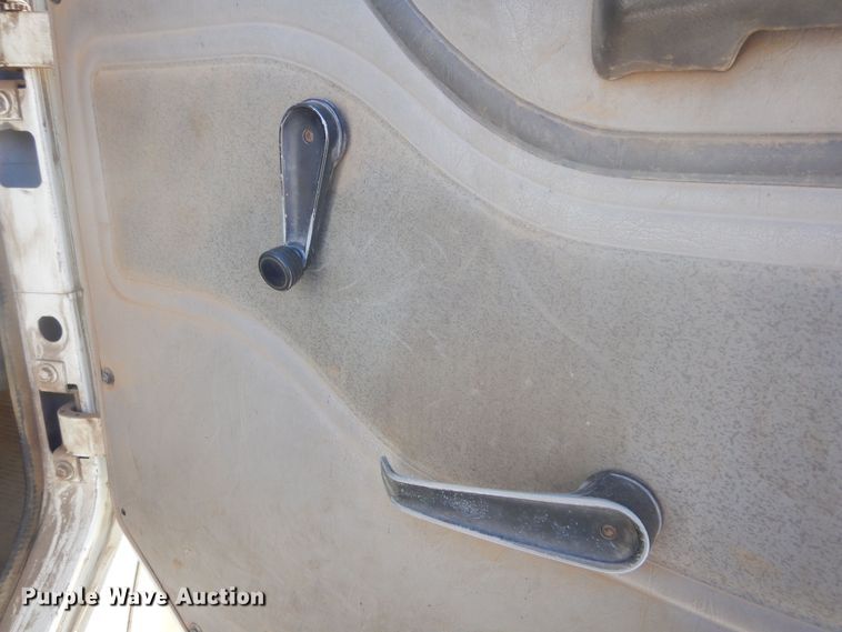 image for item MX9997 1995 International 4700  dump truck