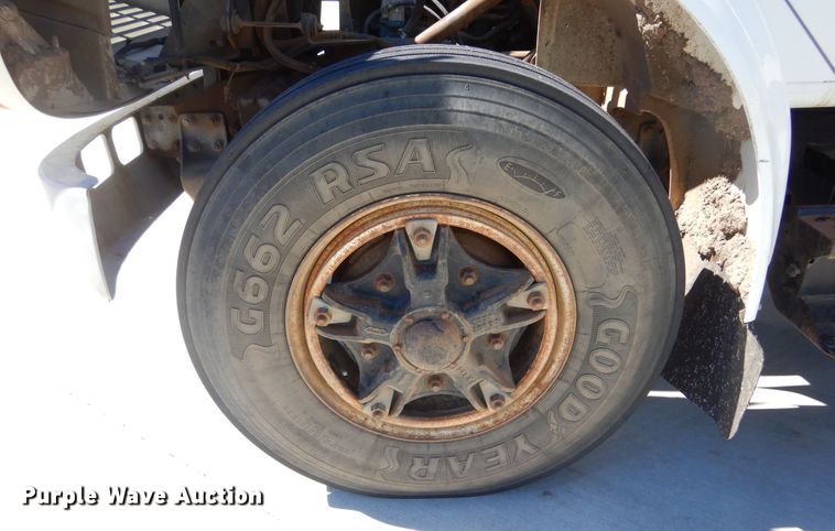 image for item MX9997 1995 International 4700  dump truck