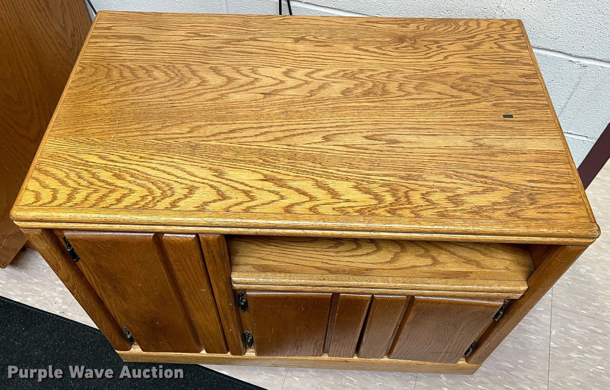 Furniture in Wichita, KS Item LD9625 sold Purple Wave