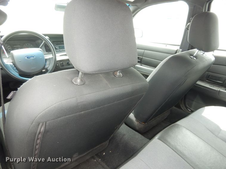 image for item DN1700 2008 Ford Crown Victoria Police Interceptor