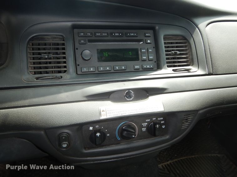 image for item DN1700 2008 Ford Crown Victoria Police Interceptor