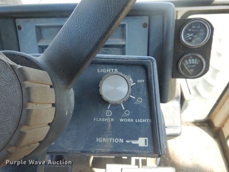 image for item DB7932 1982 Case 2290  MFWD tractor