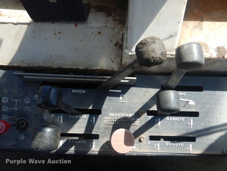 image for item DB7932 1982 Case 2290  MFWD tractor