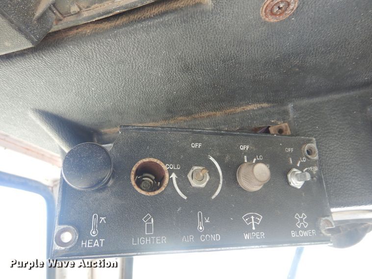 image for item DB7932 1982 Case 2290  MFWD tractor