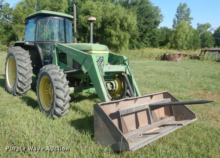 image for item DB7942 John Deere 3040  MFWD tractor