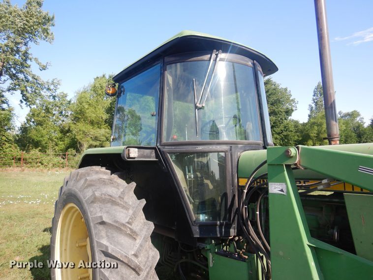 image for item DB7942 John Deere 3040  MFWD tractor