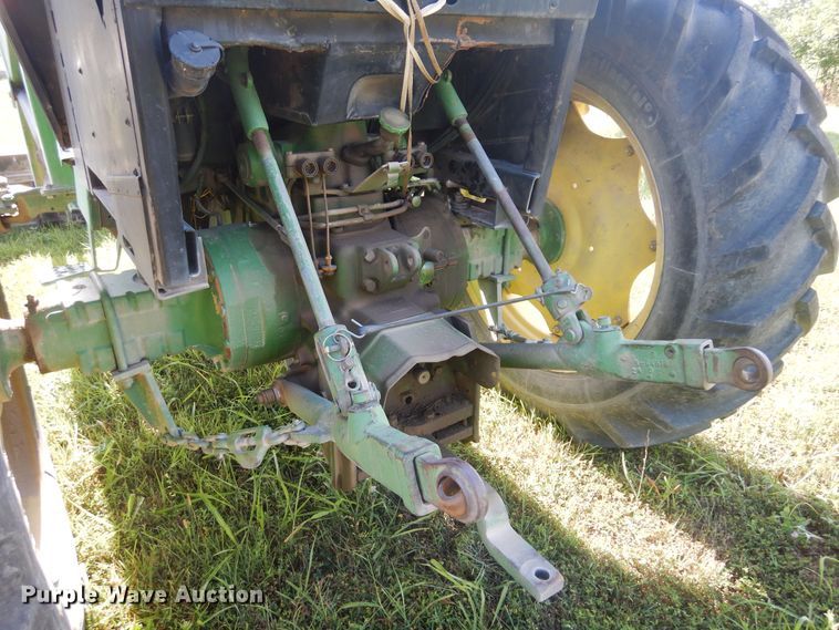 image for item DB7942 John Deere 3040  MFWD tractor