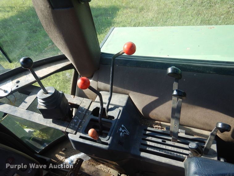 image for item DB7942 John Deere 3040  MFWD tractor