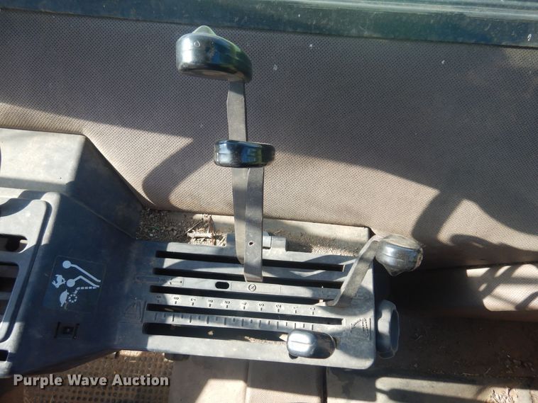 image for item DB7942 John Deere 3040  MFWD tractor