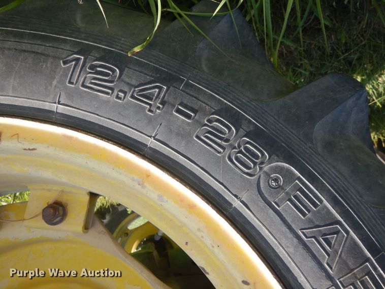 image for item DB7942 John Deere 3040  MFWD tractor