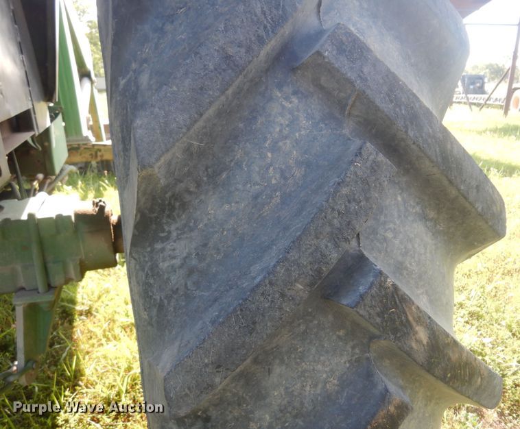 image for item DB7942 John Deere 3040  MFWD tractor