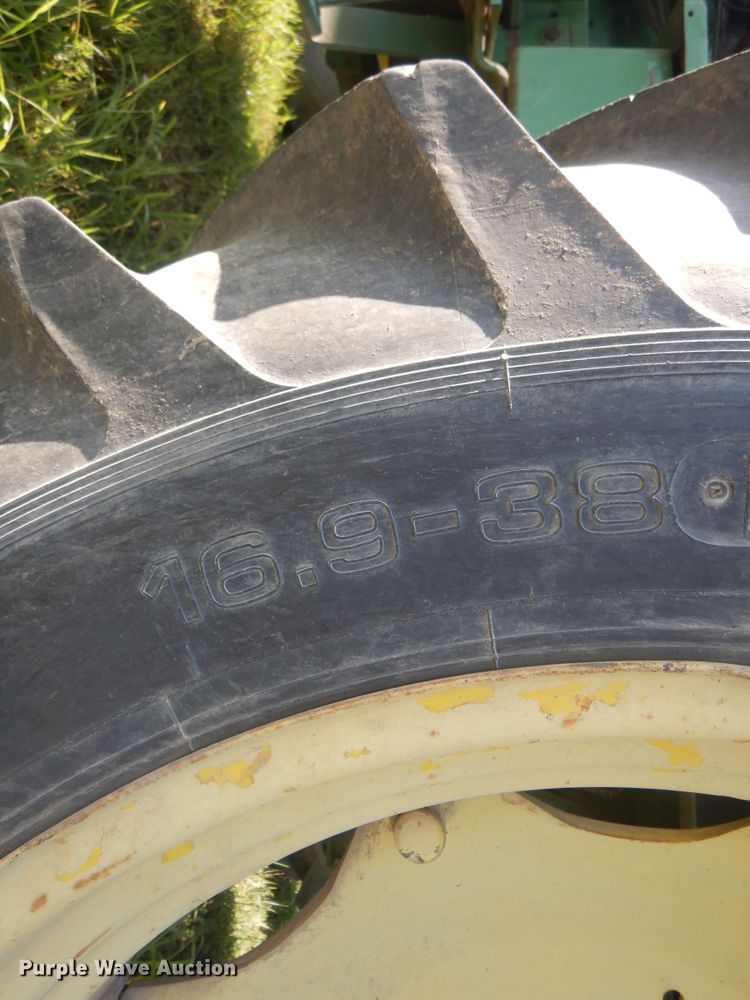 image for item DB7942 John Deere 3040  MFWD tractor