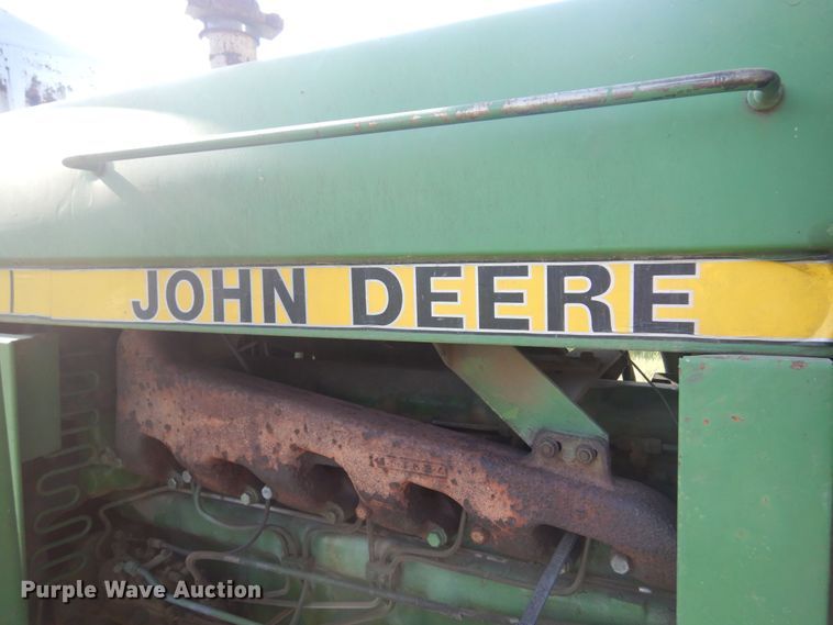 image for item DB7942 John Deere 3040  MFWD tractor