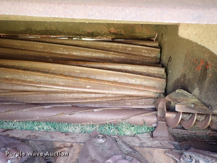 image for item DG2681 2009 Massey Ferguson 9635  windrower