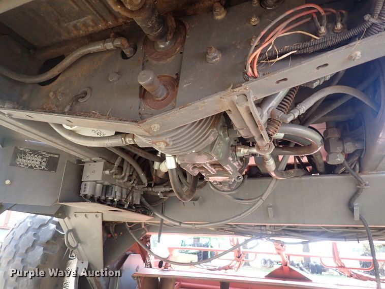 image for item DG2681 2009 Massey Ferguson 9635  windrower