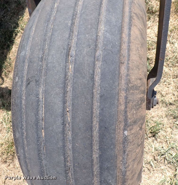 image for item DG2681 2009 Massey Ferguson 9635  windrower