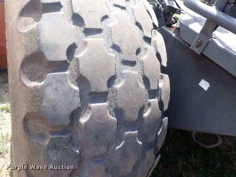 image for item DG2681 2009 Massey Ferguson 9635  windrower