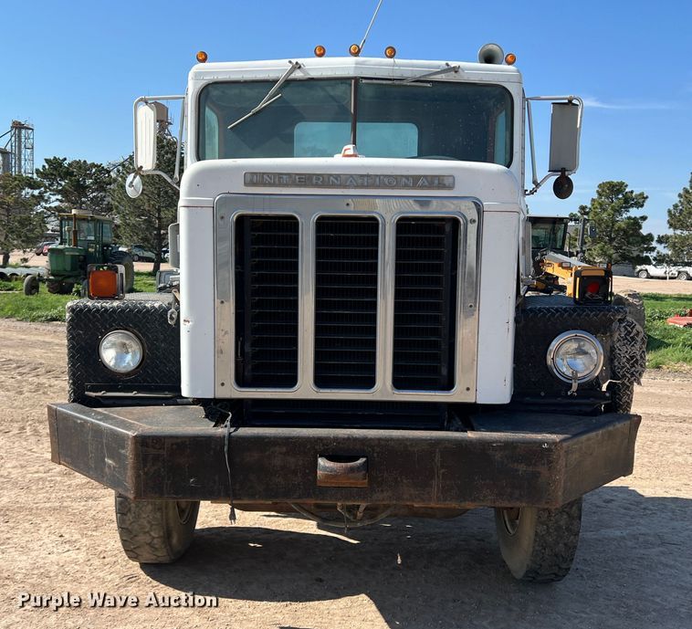 image for item DK7059 1977 International Paystar 5000  truck cab and chassis