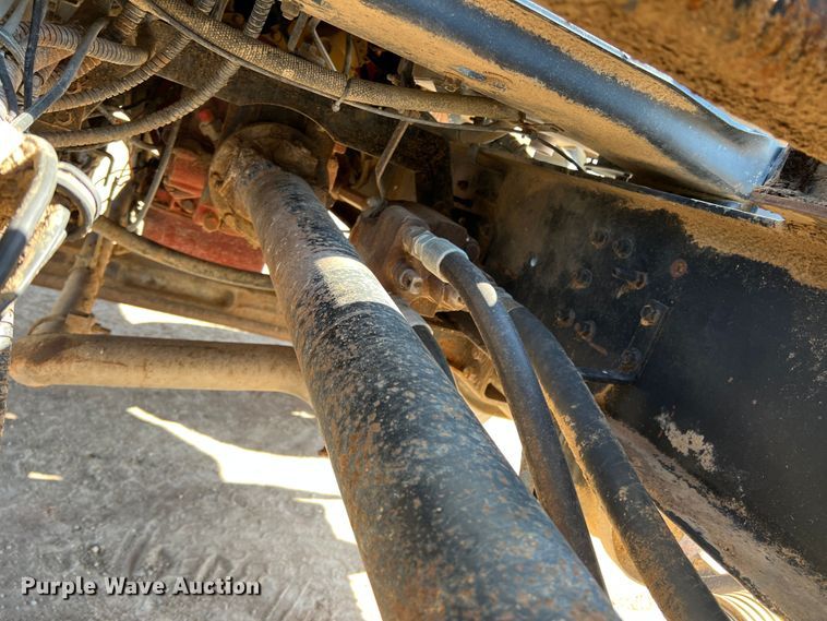 image for item DK7059 1977 International Paystar 5000  truck cab and chassis