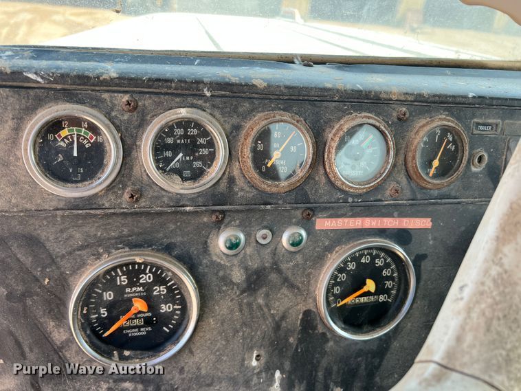 image for item DK7059 1977 International Paystar 5000  truck cab and chassis