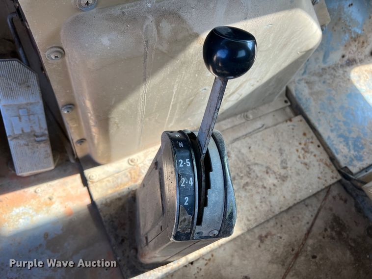 image for item DK7059 1977 International Paystar 5000  truck cab and chassis