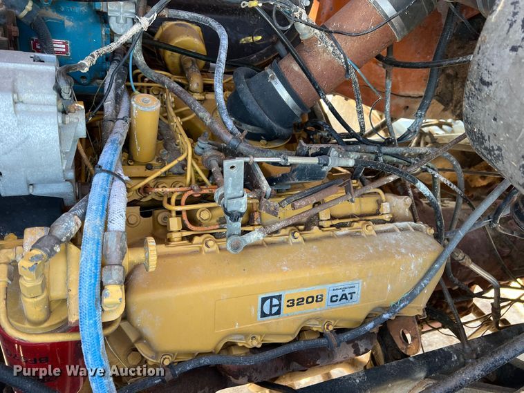 image for item DK7059 1977 International Paystar 5000  truck cab and chassis